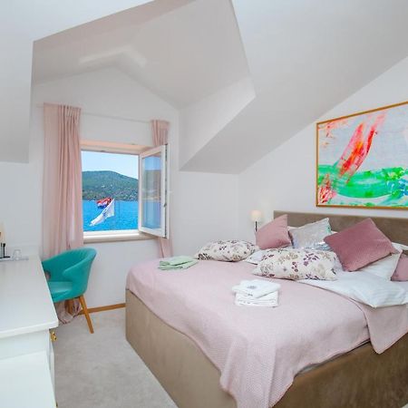 Sweet Village Hotel By The Sea Slano Exterior foto