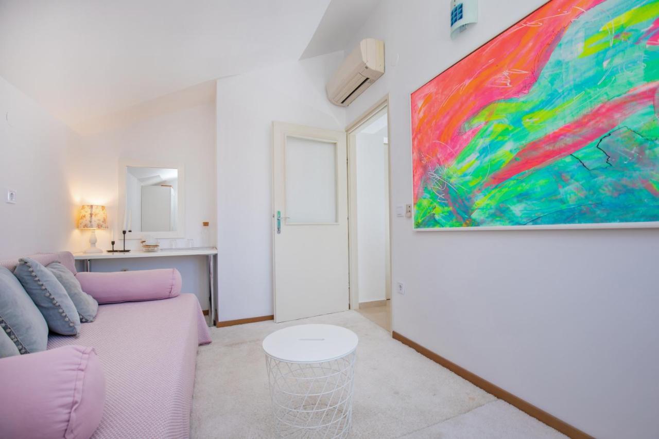 Sweet Village Hotel By The Sea Slano Exterior foto